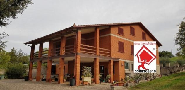 VILLA DI CIRCA 600MQ OLTRE A 3500 MQ DI PARCO
