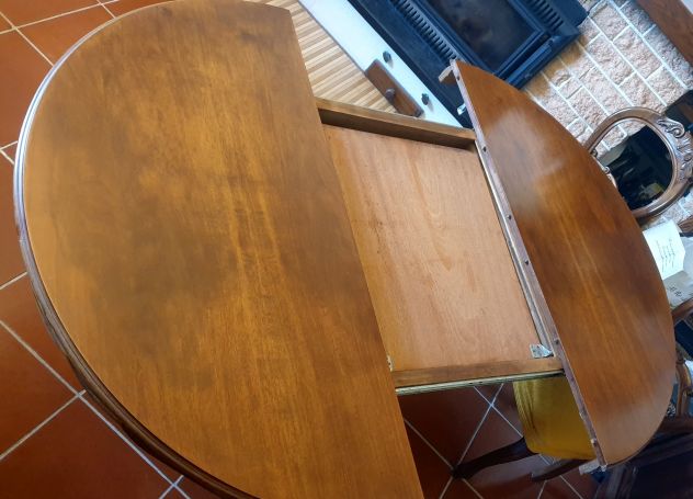 Tavolo estendibile e 4 sedie in radica di noce - Foto 4