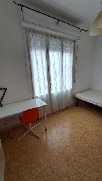 Camera singola in centro storico per studentessa