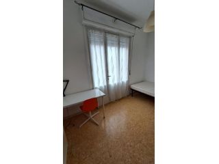 Camera singola in centro storico per studentessa