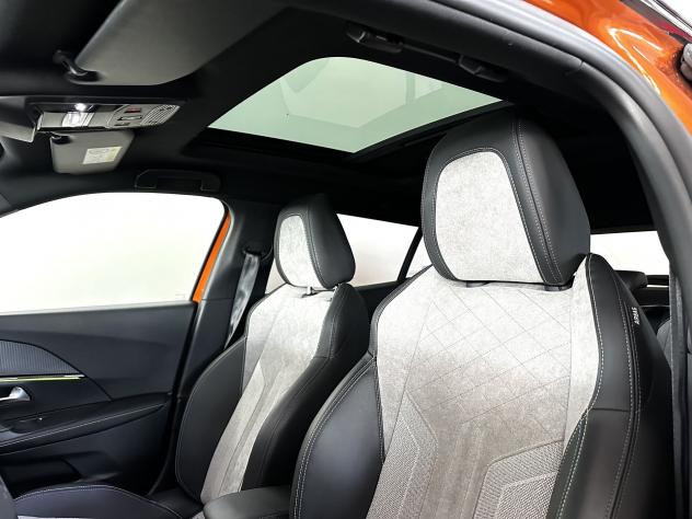 Peugeot 2008 motore elettrico 136 cv GT Full Led Tetto Neopat. - Foto 8