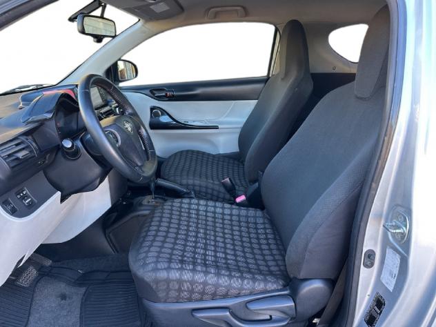 Toyota iQ iQ 1.3 CVT Executive - Foto 9