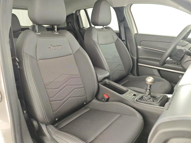 Jeep Avenger Avenger 1.2 turbo Summit fwd 100cv - Foto 10
