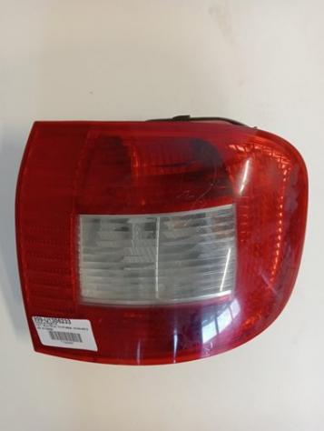 FANALE POST.D. 999-U1306233 Parti elettriche  Fanaleria  Fanali  Fanale post. dx. FIAT - MULTIPLA - 01-07-2004 - 01-04-2012