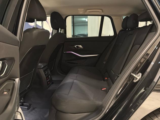 BMW Serie 3 320d 48V xDrive Touring MHEV auto Navi Cerchi 19” - Foto 8