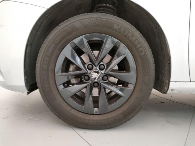 Škoda Fabia 1.0 MPI Evo 59KW YOUNG EDITION - Foto 6