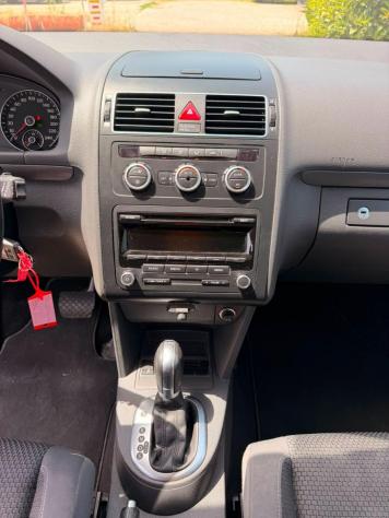 VOLKSWAGEN - Touran - 1.6 TDI DSG Comfortline 7 POSTI - Foto 9