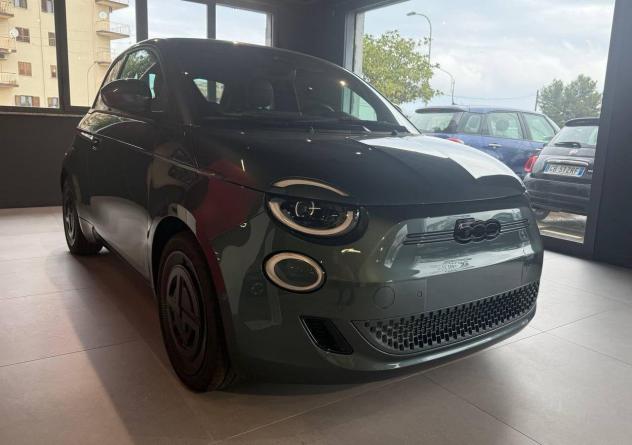 FIAT 500 500e Berlina 85 kWh Giorgio Armani - Foto 2