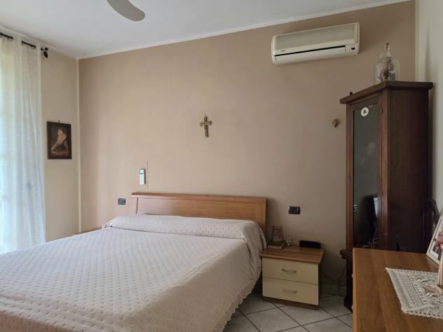 MARINA DI MASSA: appartamento al piano terra con ampio giardino, vicino al mare e a tutti i servizi. L'immobile è composto di soggiorno con angolo cot - Foto 10