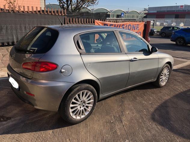 Alfa Romeo 147 1.6 16V TS (105) 5 porte Progression - Foto 8