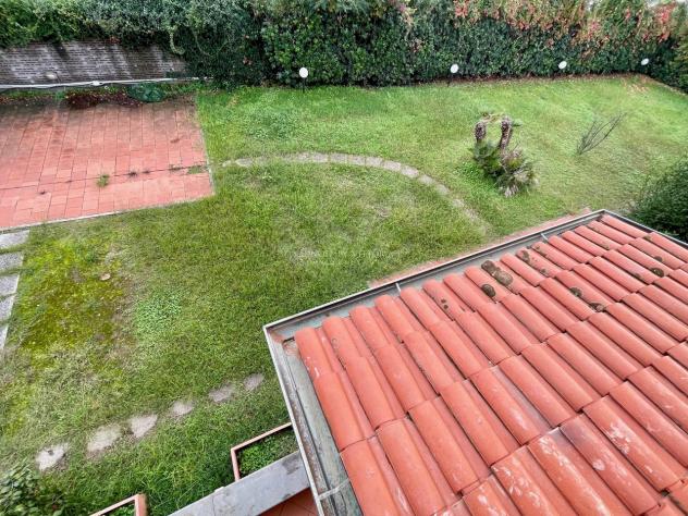 BIFAMILIARE di 8 vani e di 150 mq (PIETRASANTA) rif. 038 - Foto 8