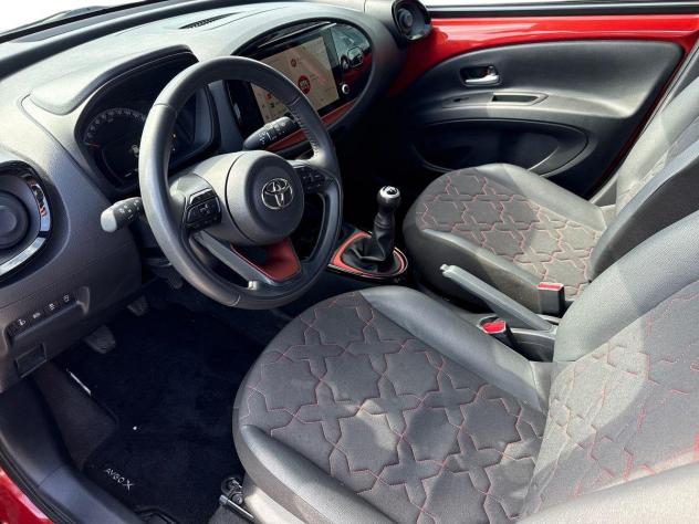 Toyota Aygo X 1.0B (72 CV) Lounge - Foto 7