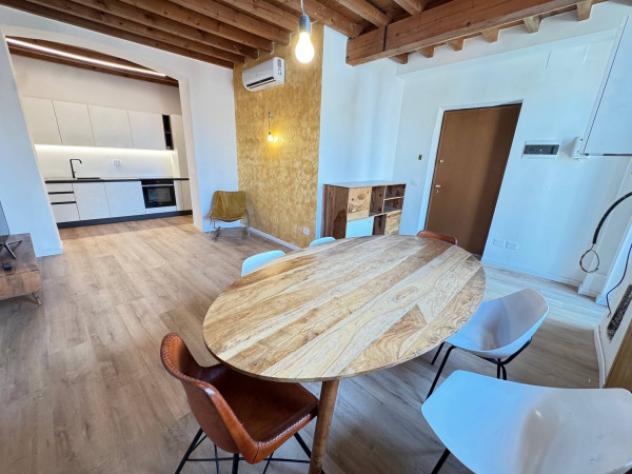 Appartamento di 85 m² con 3 locali in affitto a Milano