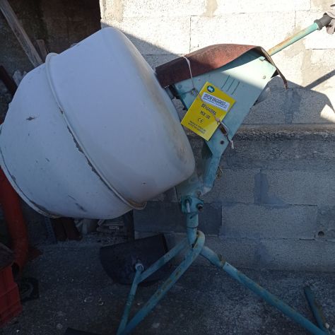 Betoniera usata Bragagnolo NUX 100 (100 litri) - Perfettamente funzionante
