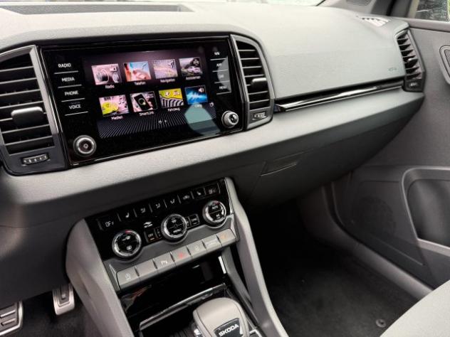 SKODA Karoq 1.5 TSI DSG SportLine GANCIO Matrix Cam Smart Link rif. 23723779 - Foto 10