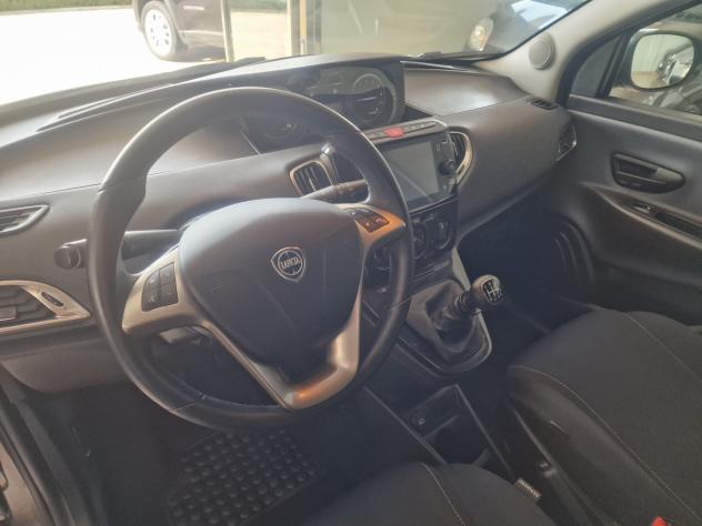 Lancia Ypsilon 1.0 Hybrid Gold 2023 - Foto 7