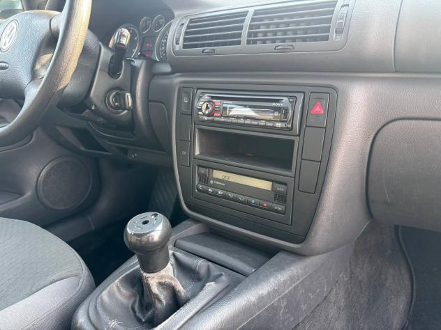 Volkswagen Passat NEOP. 1.9 Diesel 130cv - Foto 8
