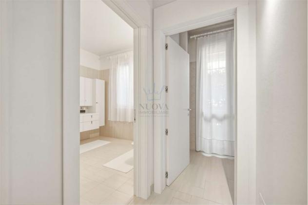 VA0330 - LIMIDI (SOLIERA) – VILLA DAL RESPIRO AMERICANO CON DOPPIO VOLUME, GIARDINO SU 4 LATI & TRIPLO GARAGE - Foto 18