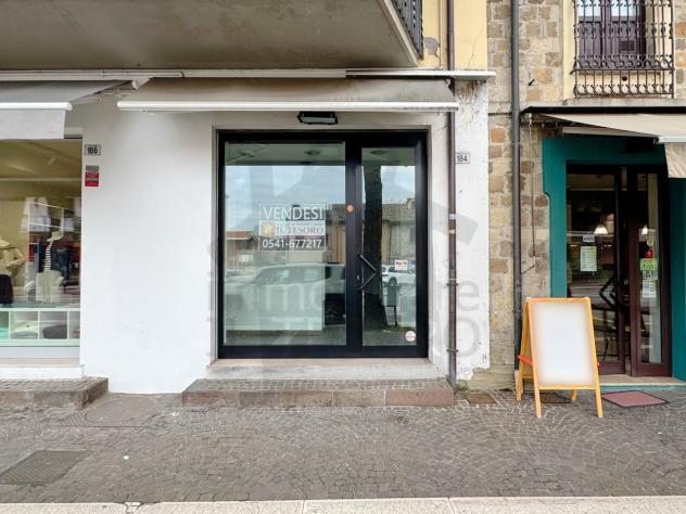 1 Vetrina in vendita a Verucchio