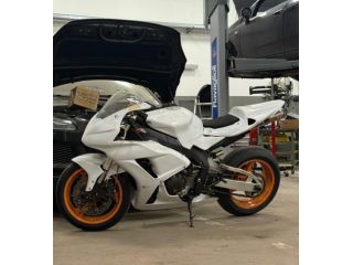 Honda CBR 1000RR PISTA — 2007 — 17.000 km — Pronta Track Day