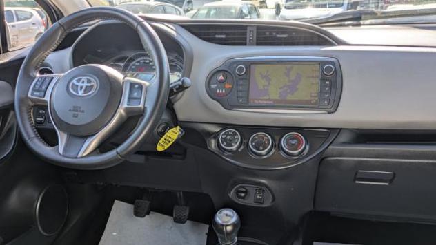 TOYOTA Yaris 1.4d 90cv NAVI CERCHI IN LEGA rif. 23530425 - Foto 7