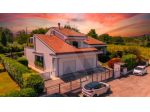 VECCHIAZZANO - VILLA INDIPENDENTE  DI PREGIO