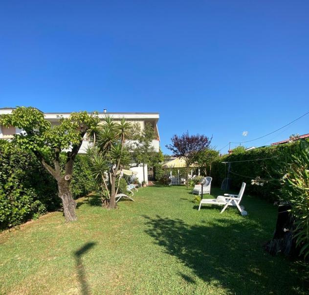 Appartamento in vendita a Marina di Massa - Massa 60 mq Rif: 1278965