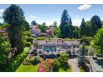 Villa di 600 m² con più di 5 locali e box auto doppio in vendita a Varese