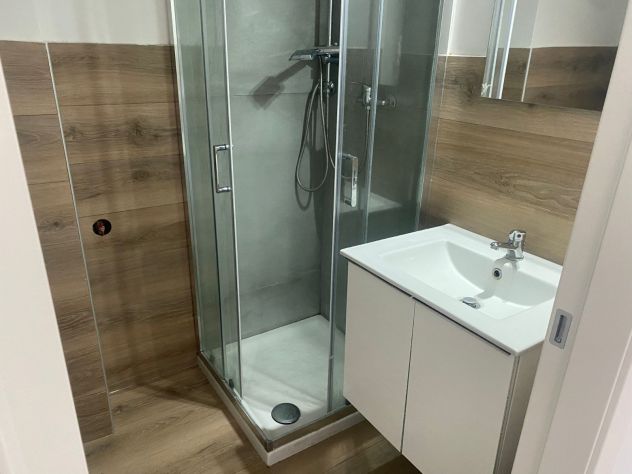DISPONIBILE DA SUBITO SINGOLA ARREDATA CON BAGNO PRIVATO IN V.SAFFI ANGOLO V.VEN - Foto 6