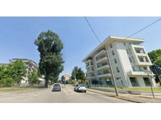 2 locali libero a Gallarate con box auto - (VA)
