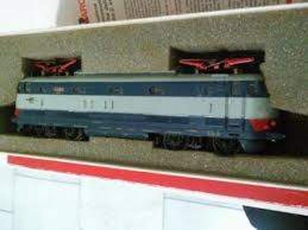 Cerco: Treni vagoni locomotive binari