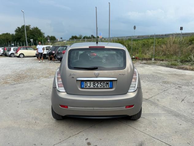 Lancia Ypsilon 1.3 MJT 90 CV Oro Giallo - Foto 7