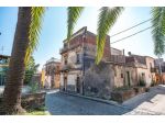 Casa indipendente in vendita a Piedimonte Etneo - 8 locali 180mq