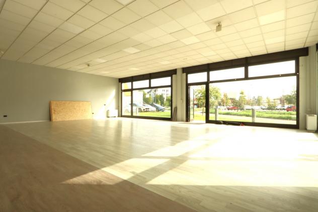 Locale commerciale in affitto a Vicenza