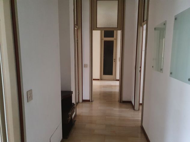 camere arredate per studentesse universitarie Pavia centro piazza Castello - Foto 6