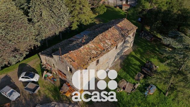 BORGO AGRICOLO CON 27 ETTARI DI TERRENO - Foto 2
