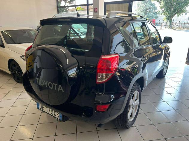 Toyota Rav4 2.2 d-4d 136cv - Foto 4