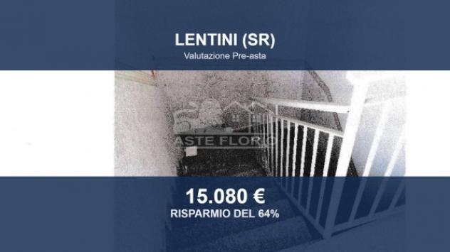 Immobile in asta di 115 m², box auto in vendita a Lentini