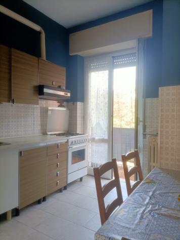 Ampio Bilocale di 76 mq Abitabile Subito con Balcone e Cantina – Vicino a Servizi e Passante FS - Foto 7