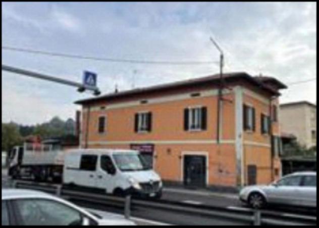 Immobile in asta di 184 m² con più di 5 locali in vendita a Calco - Foto 2