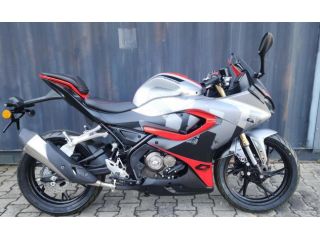 QJ Motor SRK 125R 2026