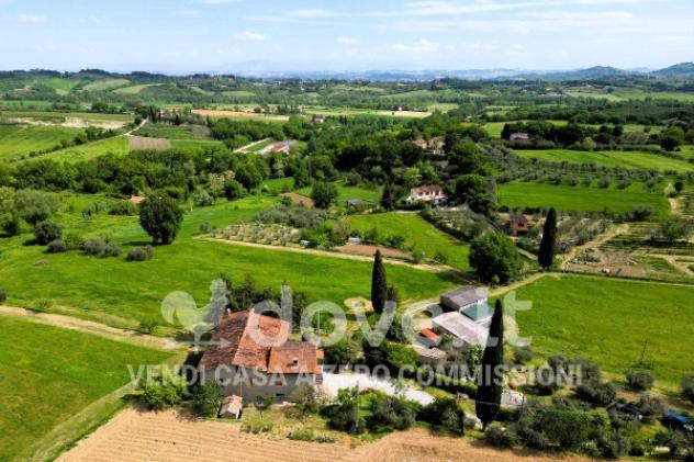 Rustico / Casale di 1000 m² con più di 5 locali e box auto in vendita a Sarteano - Foto 8
