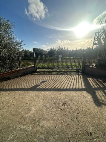Terreno angolare fronte strada - Foto 5