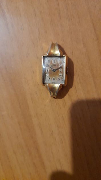 Vecchio orologio da polso.