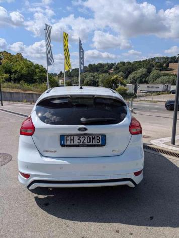 FORD Focus 1.0 EcoBoost 125 CV Start&Stop ST Line rif. 23958448 - Foto 5