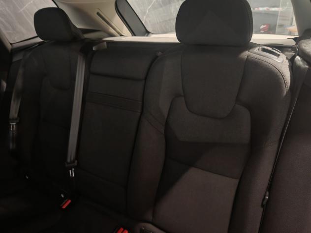 Volvo XC60 B4 automatico Momentum - Foto 9