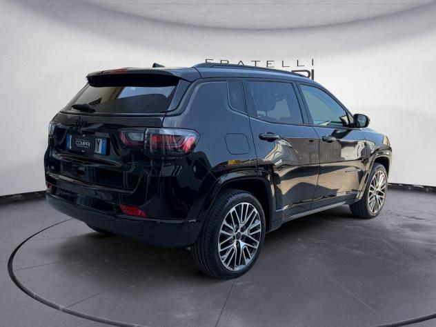 Jeep Compass e-Hybrid 1.5 Turbo MHEV T4 96kW Summit DDCT - Foto 4