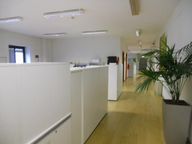 Immobile di 950 m² con più di 5 locali in affitto a Rho - Foto 3