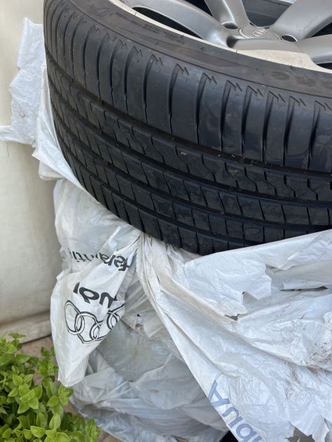Kit 4 Cerchi 19" Originali Audi Sport con Gomme Estive Bridgestone 255/35 R19 - Foto 2