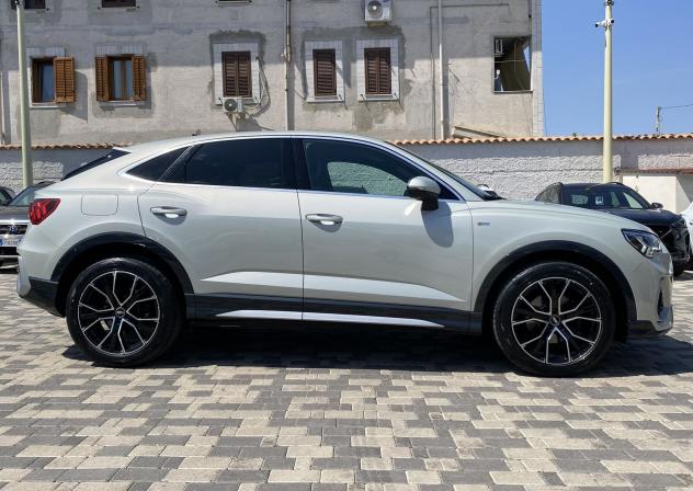 Audi Q3 SPB S line interno ed esterno 2.0 TDI 150CV s-tronic 35 - Foto 7